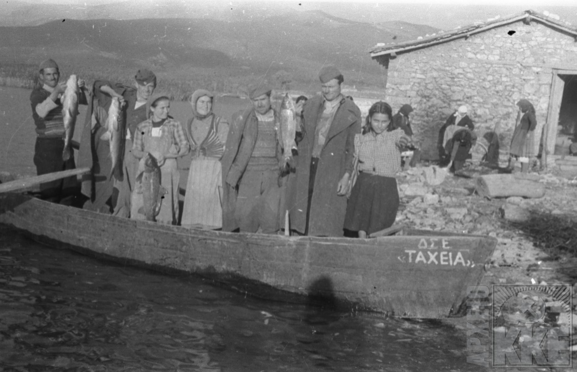 Η βάρκα η Ταχεία με την οποία περνούσαν από τη Μικρολίμνη στο Αγκαθωτό